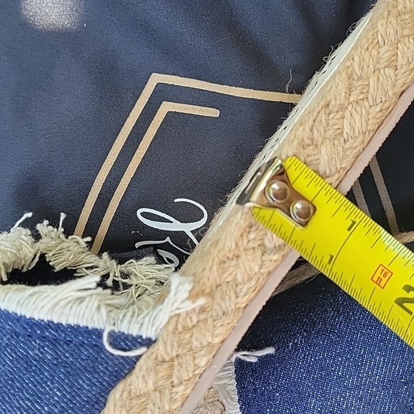 Native Slippers - Picture 7 of 9